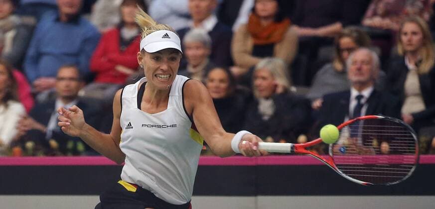 Angelique Kerber (GER) besiegt Timea Bacsinszky (SUI) und gleicht damit zum 1-1 aus.