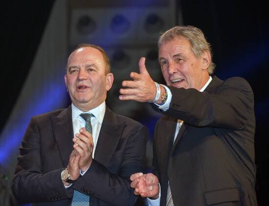 Galanacht des Sports 2016 im Brucknerhaus in Linz Dieses Bild zeigt den Exfußballer Herbert Prohaska und den deutschen Sportjournalisten Jörg Wontorra 2016 - Galanacht des Sports 2016 im Brucknerhaus in Linz
