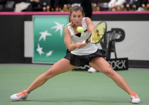 Leipzig Annika Beck (GER) beim Fed Cup Erste Runde, 4. Spiel - Annika Beck (GER) vs Timea Bacsinszky (SUI), 07.02.2016 Copyright: Modlax Eibner-Pressefoto EP_cma