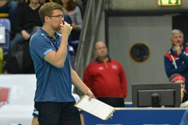 07.02.2016, xtkx, Volleyball 1.Bundesliga, United Volleys Frankfurt - SVG Lüneburg, emspor v.l. Trainer Stefan Huebner (Lueneburg) ,