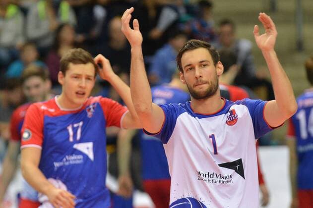 07.02.2016, xtkx, Volleyball 1.Bundesliga, United Volleys Frankfurt - SVG Lüneburg, emspor v.l. Jan Zimmermann (United Volleys) , Florian Ringseis (United Volleys) ,