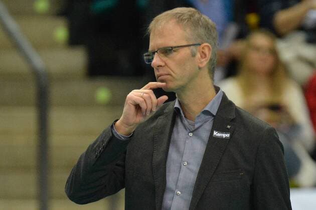 07.02.2016, xtkx, Volleyball 1.Bundesliga, United Volleys Frankfurt - SVG Lüneburg, emspor v.l. Trainer Michael Warm (United Volleys) ,