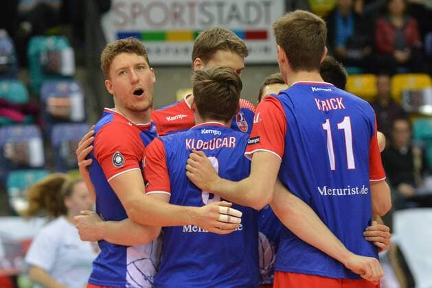 07.02.2016, xtkx, Volleyball 1.Bundesliga, United Volleys Frankfurt - SVG Lüneburg, emspor v.l. Lukas Bauer (United Volleys), Jan Kobucar (United Volleys) , Tobias Krick (UBited Volleys) ,