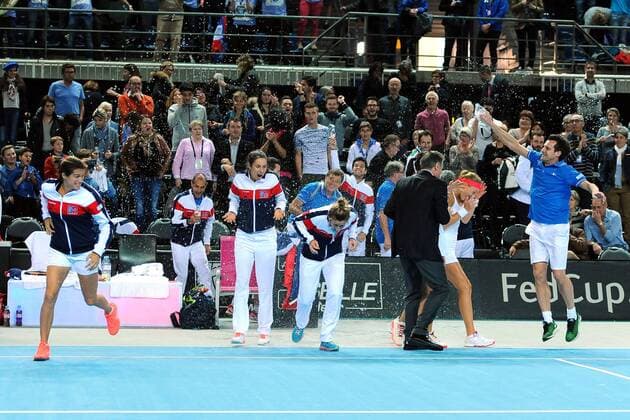 Kristina Mladenovic (FRA) Caroline Garcia (FRA) Pauline Parmentier (FRA) Oceane Dodin (FRA) Amelie Mauresmo (FRA) TENNIS : Fed Cup - FRA vs ITA - 07 02 16 TennisMagazinex 