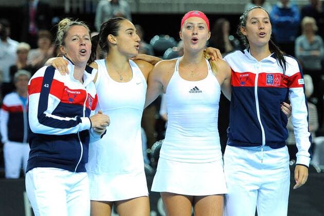 Kristina Mladenovic (FRA) Caroline Garcia (FRA) Pauline Parmentier (FRA) Oceane Dodin (FRA) Amelie Mauresmo (FRA) TENNIS : Fed Cup - FRA vs ITA - 07 02 16 TennisMagazinex 
