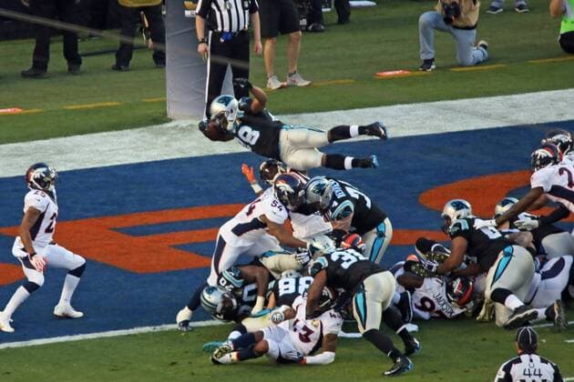 Touchdown Jonathan Stewart (Panthers) zum 7:10 - Super Bowl 50: Carolina Panthers vs. Denver Broncos