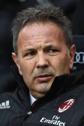 Fußball Italien Serie A 2015 2016 AC Mailand - Udinese Calcio Sinisa Mihajlovic 