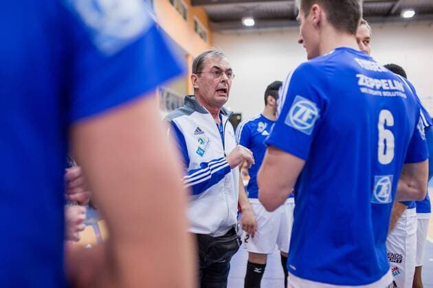 Berlin, Deutschland, 09.02.2016: Volleyball Bundesliga Saison 2015 2016 - Netzhoppers KW-Bestensee - VfB Friedrichshafen. Stelian Moculescu (VfB Friedrichshafen)