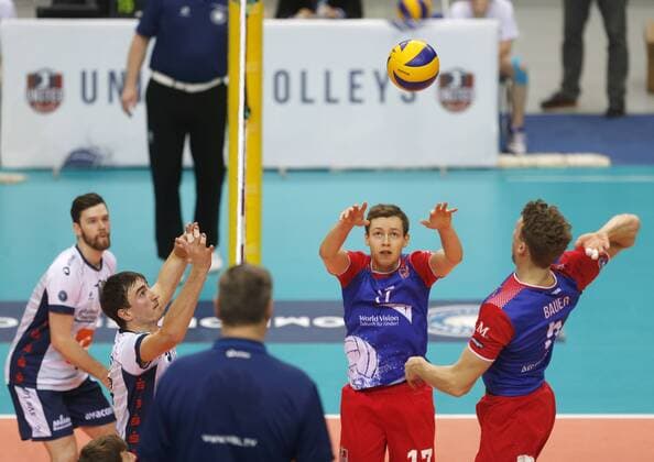 Volleyball - 1. Bundesliga - 07.02.2016, UNITED VOLLEYS RHEINMAIN vs. LVG LÜNEBURG, Jan Zimmermann, Lukas Bauer (United), -