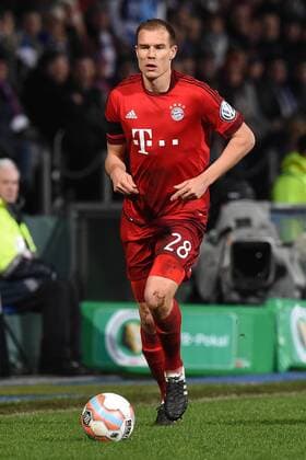Fußball DFB-Pokal Viertelfinale VfL Bochum - Bayern München am 10.02.2016 im rewirpowerStadion in Bochum Holger Badstuber ( München ) xRx