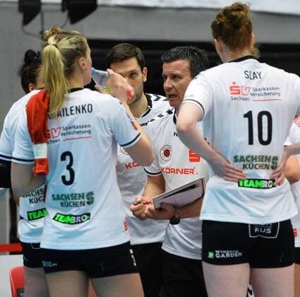 Trainer Alexander Waibl (Dresden), Dresdner SC gegen Dinamo Moskau (Russland), Volleyball, 2016 CEV DenizBank Volleyball Champions League der Frauen, Championsleague, CL, Margon-Arena Dresden Bodenbacher Straße, DSC, Saison 2015 2016, 10.02.2016,