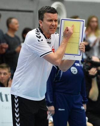 Trainer Alexander Waibl (Dresden), Dresdner SC gegen Dinamo Moskau (Russland), Volleyball, 2016 CEV DenizBank Volleyball Champions League der Frauen, Championsleague, CL, Margon-Arena Dresden Bodenbacher Straße, DSC, Saison 2015 2016, 10.02.2016,