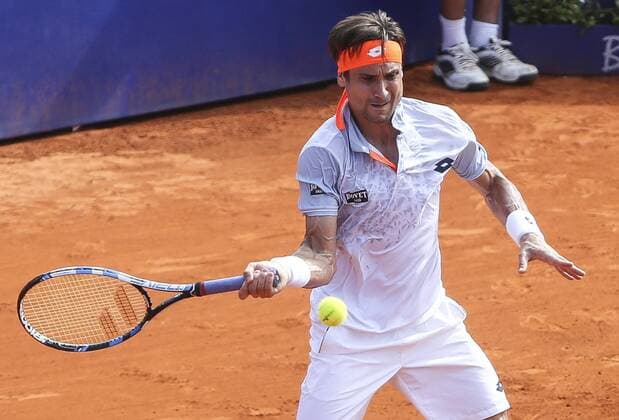 Spanish tennis player David Ferrer in action against argentinian Renzo Olivo during the ATP Tennis Herren Tenis Buenos Aires in Argentina, 11 February 2016. EFE David Fernandez DAVID FERRER VS RENZO OLIVO !ACHTUNG: NUR REDAKTIONELLE NUTZUNG!  BAS02 20160211-635908224909984702
