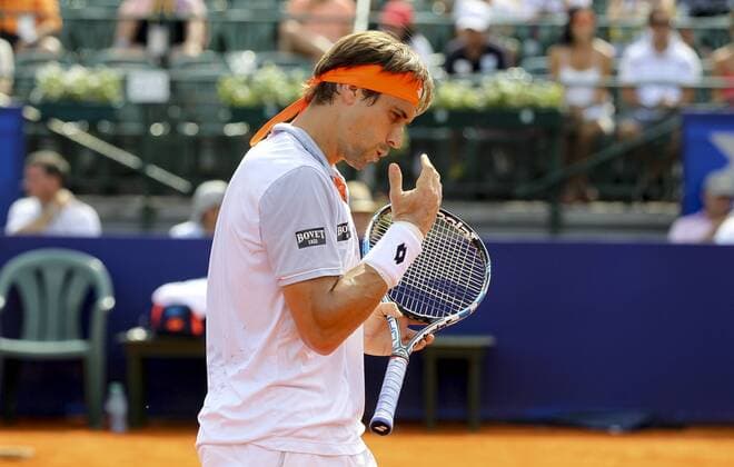 Spanish tennis player David Ferrer in action against Argentinian Renzo Olivo during the ATP Tennis Herren Tenis Buenos Aires in Argentina, 11 February 2016. EFE David Fernandez DAVID FERRER VS RENZO OLIVO !ACHTUNG: NUR REDAKTIONELLE NUTZUNG!  BAS05 20160211-635908225592484702