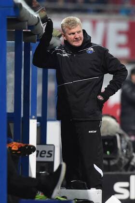 Fußball 2. Bundesliga 21. Spieltag SC Paderborn - 1. FC Kaiserslautern am 12.02.2016 in der Benteler-Arena in Paderborn Stefan Effenberg ( Trainer Paderborn ) nach dem Gegentreffer zum 0:1 xRx