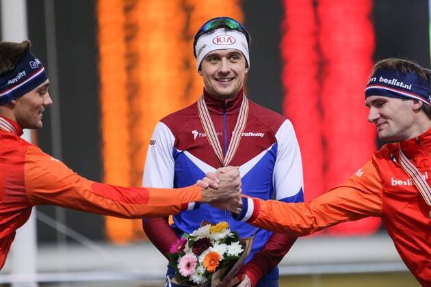 MOSCOW REGION, RUSSIA. FEBRUARY 12, 2016. Silver medallist Kjeld Nuis of the Netherlands, gold medal winner Denis Yuskov of Russia, and bronze medallist Thomas Krol of the Netherlands (L-R) during the podium ceremony for men s 1500m at the 2016 ISU World Single Distances Speedskating Championships in Kolomna, Moscow Region. Sergei Savostyanov TASS  TS0171E7