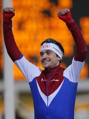 MOSCOW REGION, RUSSIA. FEBRUARY 12, 2016. Gold medal winner Denis Yuskov of Russia celebrates during the podium ceremony for men s 1500m at the 2016 ISU World Single Distances Speedskating Championships in Kolomna, Moscow Region. Sergei Savostyanov TASS  TS01718F
