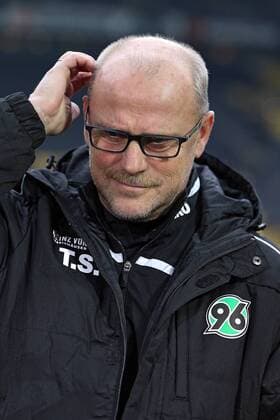 13.02.2016, xovx, Fussball 1.Bundesliga, Borussia Dortmund - Hannover 96, emspor, Trainer Thomas Schaaf (Hannover 96), Portrait.