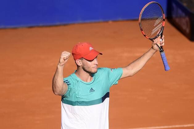 Austrian Dominic Thiemi celebrates after defeating Spanish Rafel Nadal during the semifinals match of the tennis ATP Tennis Herren Tournament of Buenos Aires, Argentina, 13 February 2016. ATP TOURNAMENT OF BUENOS AIRES !ACHTUNG: NUR REDAKTIONELLE NUTZUNG!  BAS20 20160213-635909974969775513