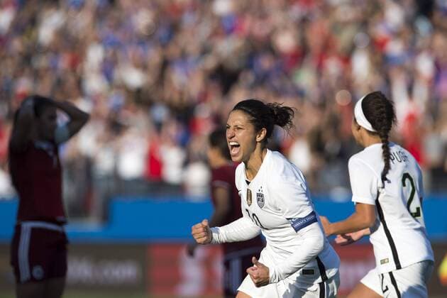 Fußball, Damen Olympia Qualifikation, USA - Mexiko February 13, 2016: United States midfielder Carli Lloyd (10) celebrates after scoring a goal during the match between the United States and Mexico during the CONCACAF 2016 Olympic Qualifying Championship at Toyota Stadium, in Frisco, Texas. The United States defeated Mexico 1-0. Soccer 2016: United States vs Mexico FEB 13 - ZUMAc04_