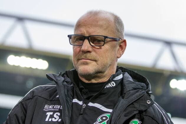 Dortmund Thomas Schaaf (Hannover 96) beim Fuï¬‚ball Bundesliga-Spiel zwischen Borussia Dortmund und Hannoer 96 am 13.02.2015, Copyright: Schülerx xEibner-Pressefoto EP_jse