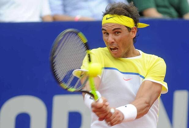 (160214) -- BUENOS AIRES, Feb. 13, 2016 -- Spanish tennis player Rafael Nadal hits a return to Austria s Dominic Thiem during the semifinal at the ATP Tennis Herren Argentina Open in Buenos Aires, capital of Argentina, on Feb. 13, 2016. Rafael Nadal lost 1-2. Raul Ferrari TELAM) (jp) (fnc) (SP)ARGENTINA-BUENOS AIRES-TENNIS TOURNAMENT e TELAM 