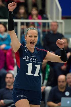 14.02.2016, Halle Berg Fidel, Muenster Volleyball, Bundesliga Frauen, USC Münster Muenster vs. VC Wiesbaden Jubel Elizabeth Hintemann ( 11 Wiesbaden)