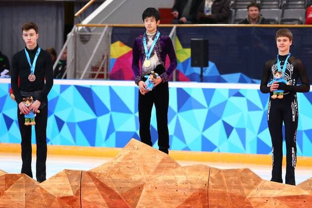 (L-R) Aliev Dmitri (RUS), Sota Yamamoto (JPN), Vasiljevs Deniss (LAT), FEBRUARY 15, 2016 - Figure skating Eiskunstlauf : Men s Medal Ceremony at Hamar Olympic Amphitheatre during the Lillehammer 2016 Winter Youth Olympic Games Olympische Spiele Olympia OS in Lillehammer, Norway. Noxthirdxpartyxsales  (hnnp000551)