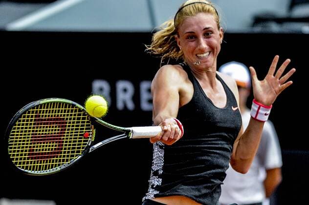 Tennis, WTA-Turnier in Rio de Janeiro Rio Open 2016 RIO DE JANEIRO, Brazil - 02 16 2016: RIO OPEN 2016 - RIO DE JANEIRO, Brazil - 02 16 2016: RIO OPEN 2016 - Teliana Pereira (BRA) 1 x Petra MARTIC (CRO) for Rio Open 2016. (Photo Marcelo Cortes FotoArena) for Rio Open 2016. (Photo: Marcelo Cortes FotoArena)  MarceloxCortes