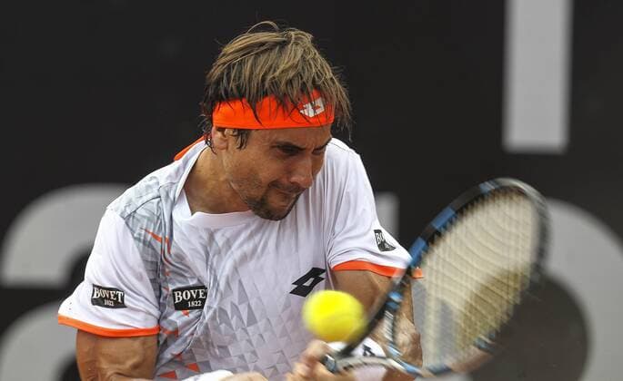 Bilder des Tages - SPORT Tennis, ATP-Turnier in Rio de Janeiro Spanish tennis player David Ferrer in action against Chilean Nicolas Jarry during the Rio de Janeiro Open first round match held in Rio de Janeiro, Brazil, 16 February 2016. RIO DE JANEIRO OPEN !ACHTUNG: NUR REDAKTIONELLE NUTZUNG!  BRA02 20160216-635912543074229437