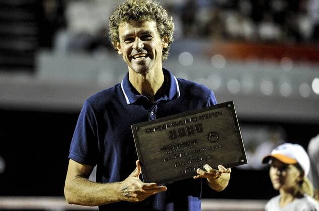Rio Open 2016 RIO DE JANEIRO, Brazil - 02 16 2016: RIO OPEN 2016 - Gustavo Kuerten receives honor for Rio Open 2016. (Photo: Marcelo Cortes FotoArena)  MarceloxCortes