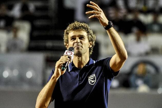 Rio Open 2016 RIO DE JANEIRO, Brazil - 02 16 2016: RIO OPEN 2016 - Gustavo Kuerten receives honor for Rio Open 2016. (Photo: Marcelo Cortes FotoArena)  MarceloxCortes