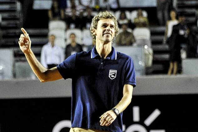 Rio Open 2016 RIO DE JANEIRO, Brazil - 02 16 2016: RIO OPEN 2016 - Gustavo Kuerten receives honor for Rio Open 2016. (Photo: Marcelo Cortes FotoArena)  MarceloxCortes