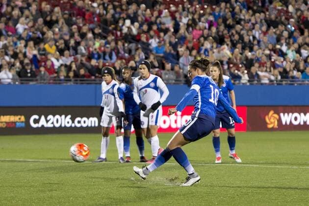 February 15, 2016: United States midfielder Carli Lloyd (10) scores on a goal kick during the match between the United States and the Puerto Rico during the CONCACAF 2016 Olympic Qualifying Championship at Toyota Stadium, in Frisco, Texas. The US defeated Puerto Rico 10-0. Soccer 2016: United States vs Puerto Rico FEB 15 - ZUMAc04_
