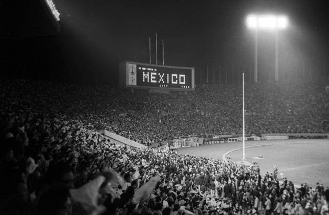 Olympische Spiele Tokio 1964 Schlussfeier mit Hinweis auf Mexico City als nächsten Austragungsort HM