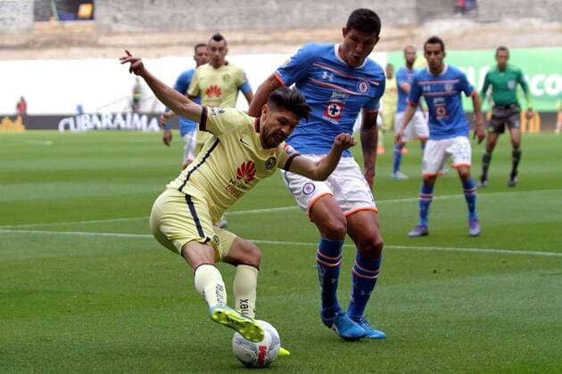 Fussball Mexiko - Feb. 20, 2016 - Mexico - D20021610.JPG.CIUDAD DE MEXICO SportsDeportes-Soccer.- Club America vs Cruz Azul Foto: Agencia EL UNIVERSALCarlos MejiaJMA. Latin News - Feb. 20, 2016  - ZUMAu78_