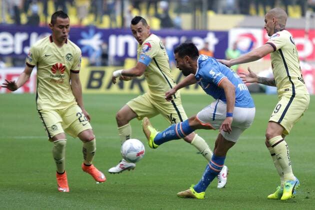Fussball Mexiko - Feb. 20, 2016 - Mexico - D20021609.JPG.CIUDAD DE MEXICO SportsDeportes-Soccer.- Club America vs Cruz Azul Foto: Agencia EL UNIVERSALCarlos MejiaJMA. Latin News - Feb. 20, 2016  - ZUMAu78_
