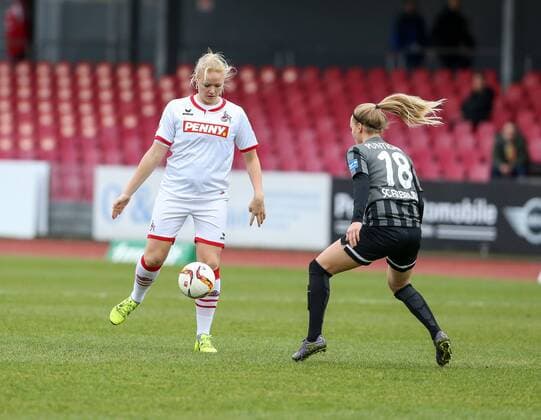 Koeln vl. Lise Munk (Koeln, , 23), Sarah Puntigam (Freiburg, 18) , 1. FC Koeln - SC Freiburg, Fussball, Frauen, Damen, Allianz Frauen-Bundesliga, Spieltag 14, 21.02.2016 Copyright: Horn xEibner-Pressefoto EP_bhorn