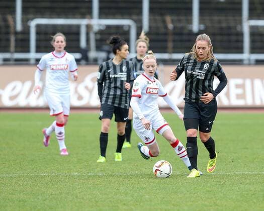 Koeln vl. Anna Gerhardt (Koeln, 20), Giulia Gwinn (Freiburg, 21) , 1. FC Koeln - SC Freiburg, Fussball, Frauen, Damen, Allianz Frauen-Bundesliga, Spieltag 14, 21.02.2016 Copyright: Horn xEibner-Pressefoto EP_bhorn
