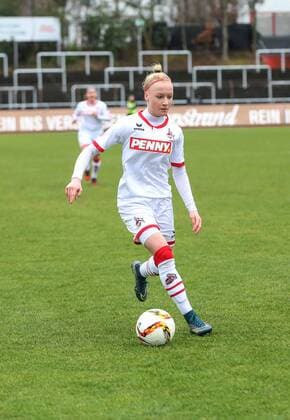 Koeln vl. Anna Gerhardt (Koeln, 20) , 1. FC Koeln - SC Freiburg, Fussball, Frauen, Damen, Allianz Frauen-Bundesliga, Spieltag 14, 21.02.2016 Copyright: Horn xEibner-Pressefoto EP_bhorn