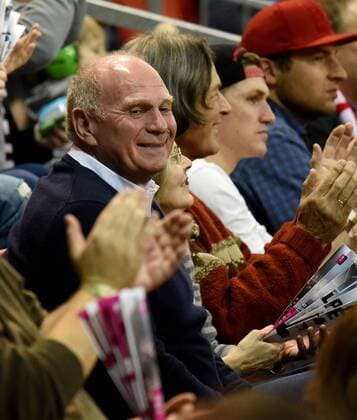 21.02.2016, xfux, Basketball Beko Top 4, Finale, FC Bayern Muenchen - Alba Berlin, emspor, v.l. Ulrich Uli Hoeness Hoeneß (FC Bayern Muenchen) jubelnd bejubelt jubelt jubeln