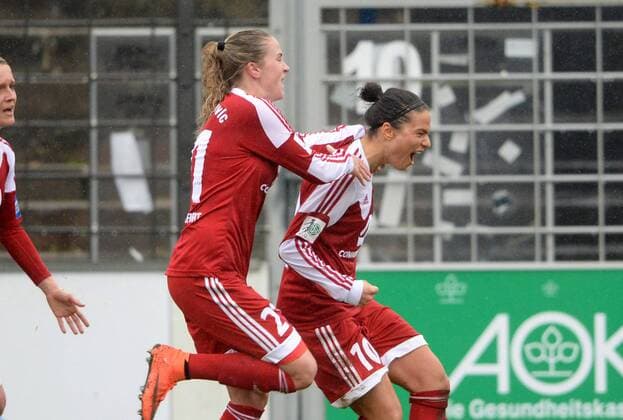 21.02.2016, xjkx, Fussball 1.Bundesliga Damen, Turbine Potsdam - 1.FFC Frankfurt, emspor, v.l. v.l.: Ana-Maria Crnogorcevic (Frankfurt, 21), Dzsenifer Marozsan (Frankfurt, 10), nach Tor 3:4, Jubel, jubeln, Freude, Sieg, freuen, Erfolg,