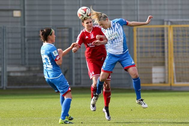 v.li.: Jovana Damnjanovic (Sand, 14), Kristin Demann (Hoffenheim, 4), Kopfball, header, Aktion, Action, Fussball, Allianz Frauen-Bundesliga, TSG 1899 Hoffenheim - SC Sand, xozx