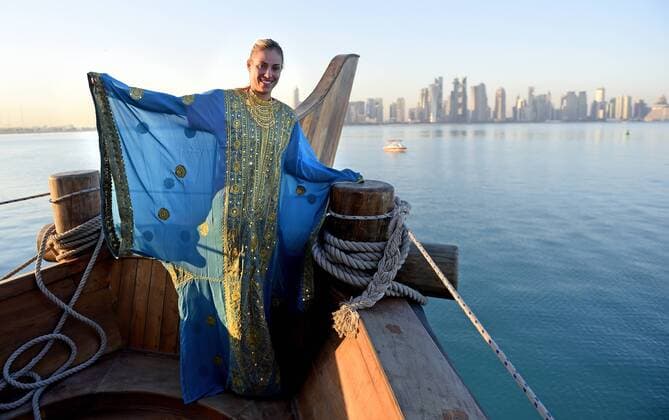 Doha Qatar, Tennis 2016 Qatar Total Open Vor der Doha Skyline : v.L.:Angelique Kerber ,Deutschland