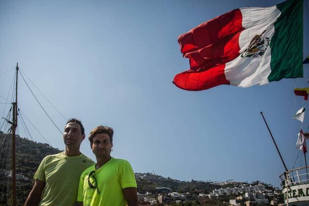 Spanish tennis player David Ferrer (R) and Mexican Santiago Gonzalez (L) pose after an exhibition at the Mexican Military Navy School s Cuauhtemoc Training Ship prior to their participation at Mexico Tennis Open in Acapulco, Mexico, 22 February 2016. The competition will take place between 22 and 27 February. DAVID FERRER AT MEXICO TENNIS OPEN !ACHTUNG: NUR REDAKTIONELLE NUTZUNG!  MEX25 20160222-635917741465717179