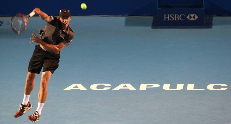 Australian John Millman serves a ball to Spanish David Ferrer during their match at the Mexican Open tennis tournament in Acapulco, Mexico, 23 February 2016. The event runs from 22 to 27 February 2016. Mexican Open tennis tournament in Acapulco !ACHTUNG: NUR REDAKTIONELLE NUTZUNG!  MEX43 20160224-635918898855669866