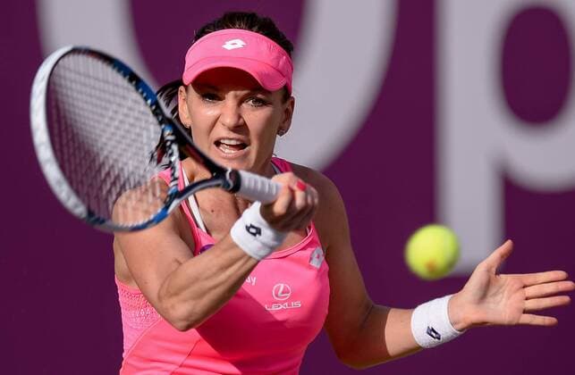 Agnieszka Radwanska of Poland competes during the women s singles second round match against Kateryna Bondarenko of Ukraine at the WTA Tennis Damen Qatar Open 2016 in Doha, Qatar, Feb. 23, 2016. Radwanska won 2-0. ) (SP)QATAR-DOHA-TENNIS-QATAR OPEN 2016-WOMEN S SINGLES Nikku 