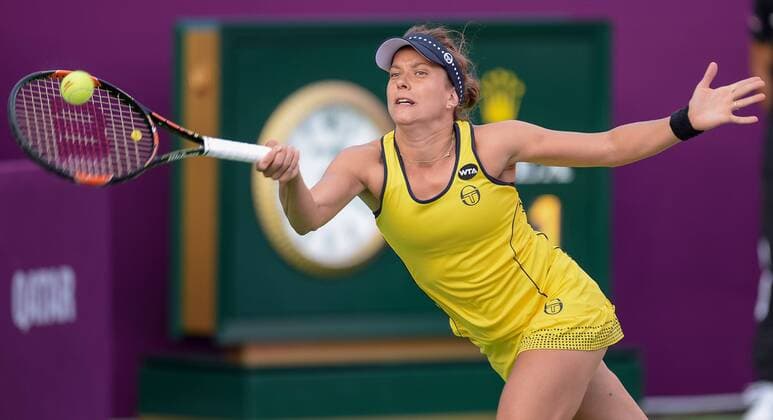 Barbora Strycova of the Czech Republic competes during the women s singles second round match against Petra Kvitova of the Czech Republic at the WTA Tennis Damen Qatar Open 2016 in Doha, Qatar, Feb. 23, 2016. Kvitova won 2-0. ) (SP)QATAR-DOHA-TENNIS-QATAR OPEN 2016-WOMEN S SINGLES Nikku 