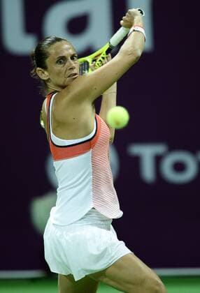 (160225) -- DOHA, Feb. 25, 2016 -- Roberta Vinci of Italy competes during the singles third round match against Cagla Buyukakcay of Turkey at the WTA Tennis Damen Qatar Open 2016 in Doha, Qatar, Feb. 24, 2016. Roberta Vinci won 2-0. ) (SP)QATAR-DOHA-TENNIS-WTA QATAR OPEN 2016 Nikku 