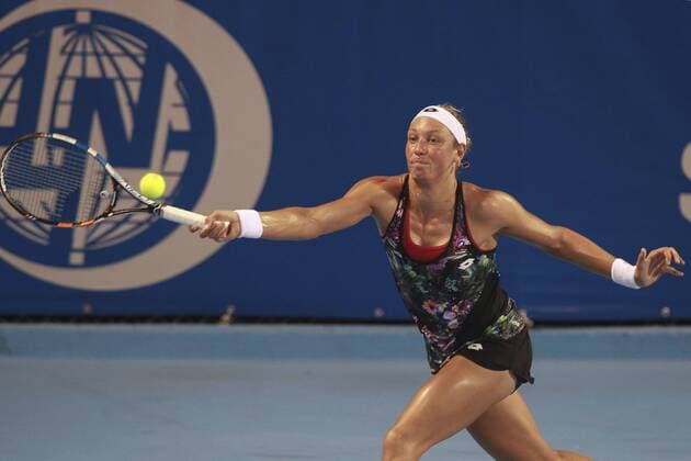 Belgian tennis player Yanina Wickmayer returns the ball to Puerto Rican Monica Puig during their third round match of the Mexican Open tennis tournament in Acapulco, Mexico, 24 February 2016. Monica Puig vs Yanina Wickmayer !ACHTUNG: NUR REDAKTIONELLE NUTZUNG!  20160225-635919863664846044